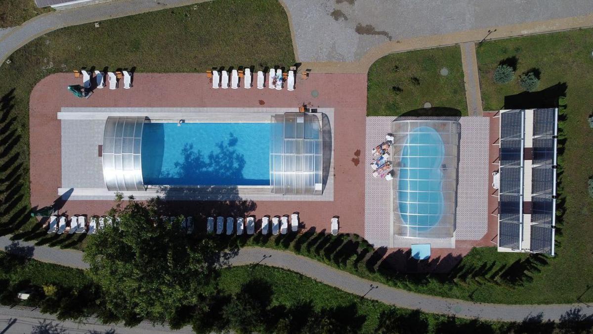 Vitapark Sonyachnyy Provans Szatanyiv Kültér fotó