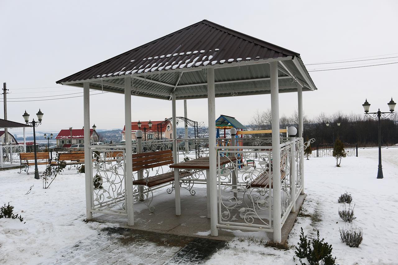 Vitapark Sonyachnyy Provans Szatanyiv Kültér fotó